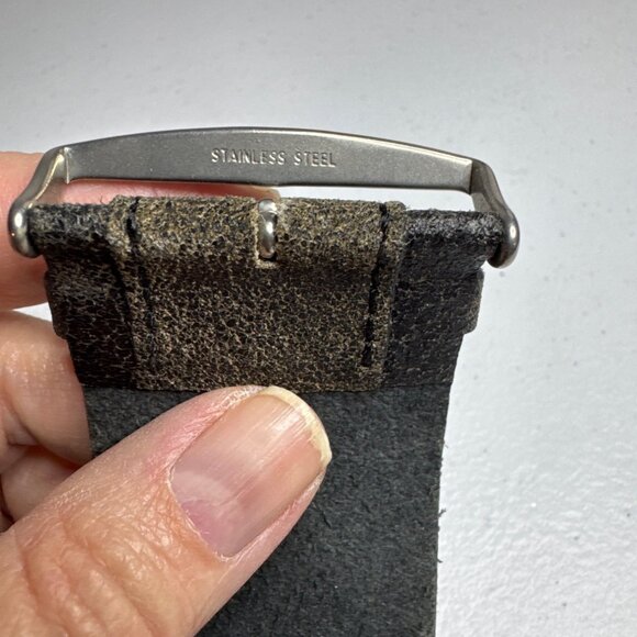 Vintage Fossil Square Watch Distressed Leather and Thin Strap Band Date Display - Picture 6 of 6